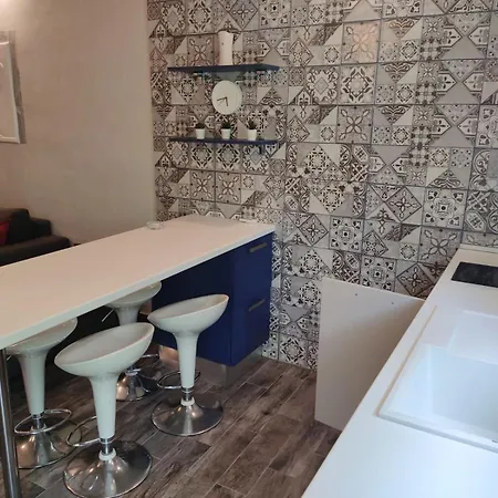 Ippokampos Apartament *